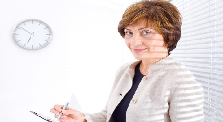 Windows-7-End-of-Support-Woman-1